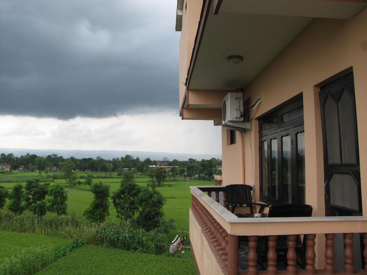 Sweet Home Chitwan Exterior foto